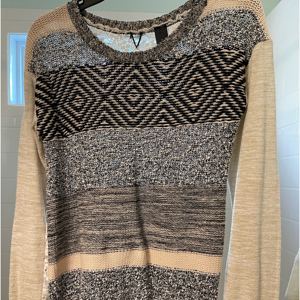 BKE sweater size S long sleeves with lace back. Multi colored.